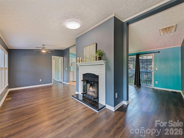 26 Cedar Street, Canton, NC 28716