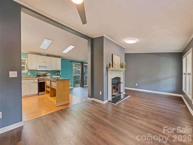 26 Cedar Street, Canton, NC 28716