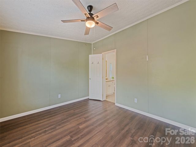 26 Cedar Street, Canton, NC 28716