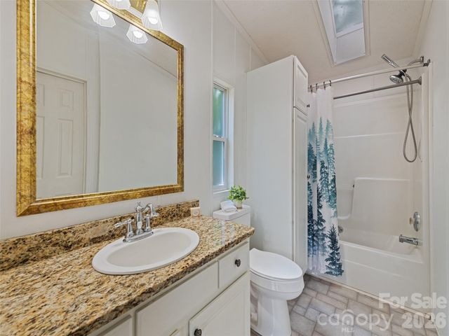 26 Cedar Street, Canton, NC 28716