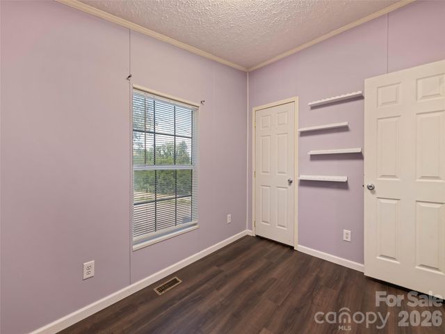 26 Cedar Street, Canton, NC 28716