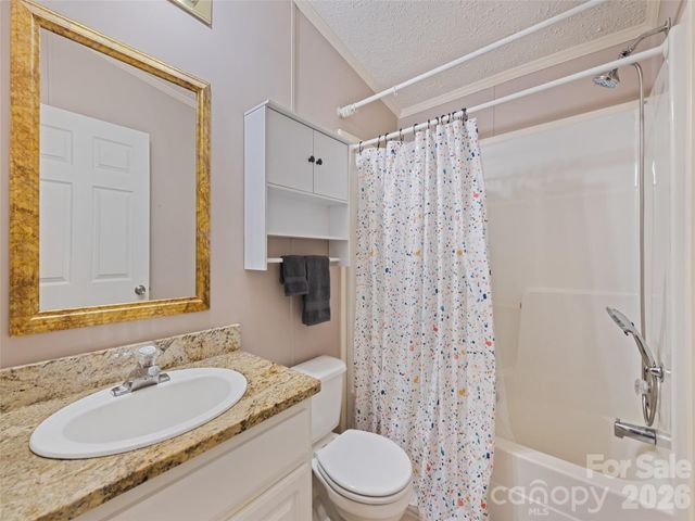26 Cedar Street, Canton, NC 28716