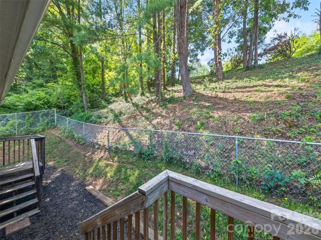26 Cedar Street, Canton, NC 28716