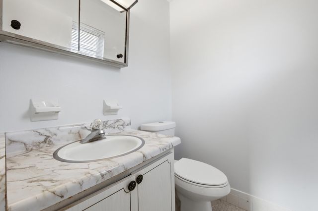 410 W Palm Street B28, Lantana, FL 33462