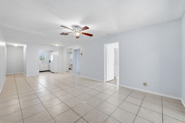 410 W Palm Street B28, Lantana, FL 33462