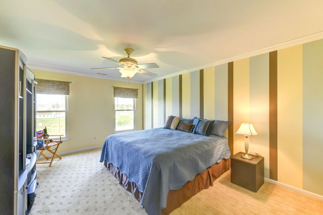 1042 Lakewood Court, Schererville, IN 46375