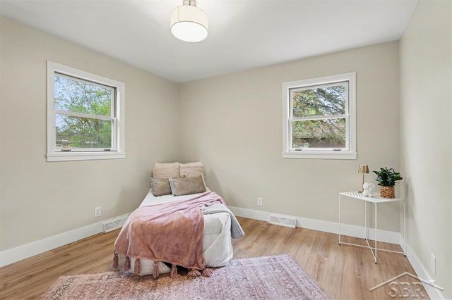 305 E Meadowbrook Drive, Midland, MI 48642