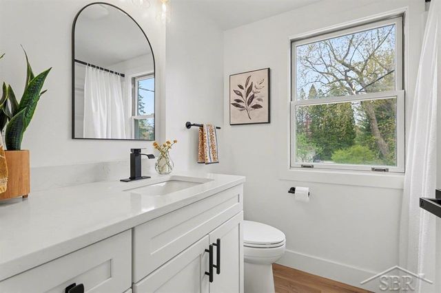 305 E Meadowbrook Drive, Midland, MI 48642
