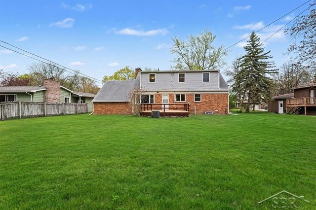 305 E Meadowbrook Drive, Midland, MI 48642