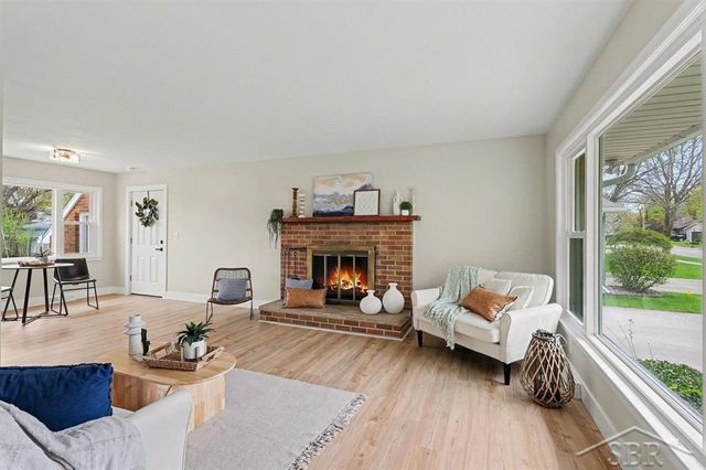 305 E Meadowbrook Drive, Midland, MI 48642