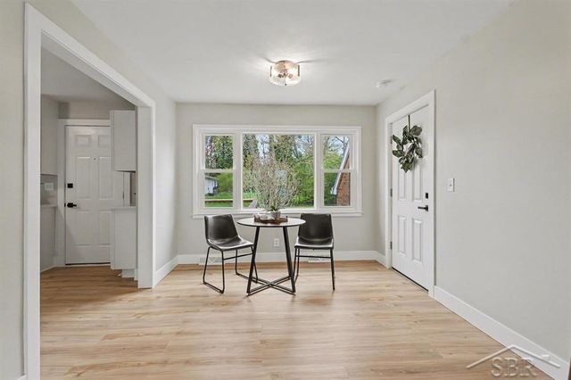 305 E Meadowbrook Drive, Midland, MI 48642