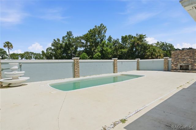 7525 E Applewood Drive, Inverness, FL 34450