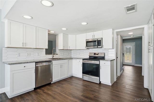 7525 E Applewood Drive, Inverness, FL 34450