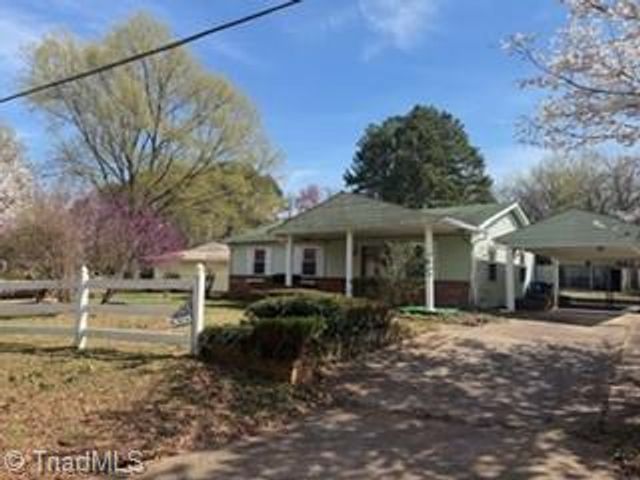 3025 Apollo Drive, Winston-salem, NC 27101