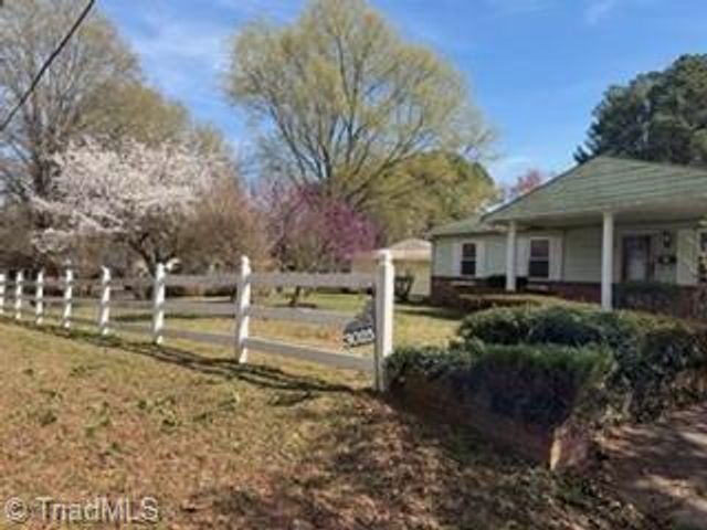 3025 Apollo Drive, Winston-salem, NC 27101