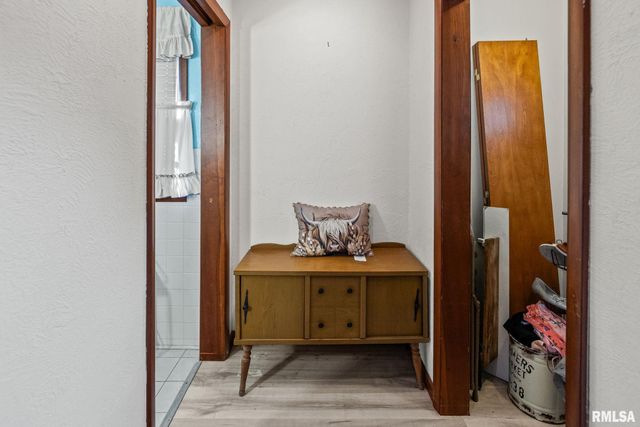 17 CRESTWOOD Drive, Centralia, IL 62801