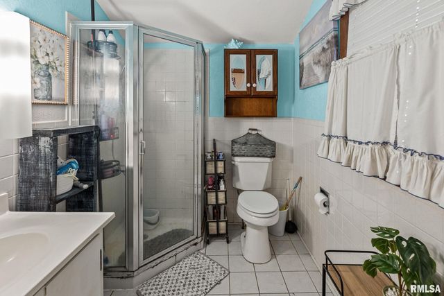 17 CRESTWOOD Drive, Centralia, IL 62801