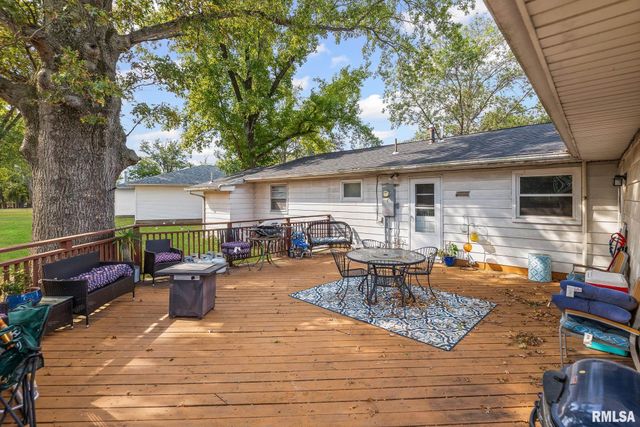 17 CRESTWOOD Drive, Centralia, IL 62801