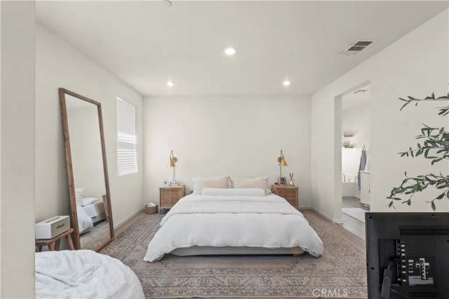 260 Summerville LN, Palmdale, CA 93551