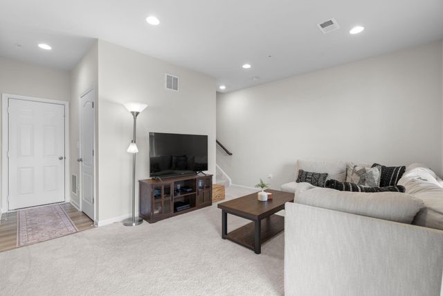 1039 HIGH POINT TRL, Laurel, MD 20707