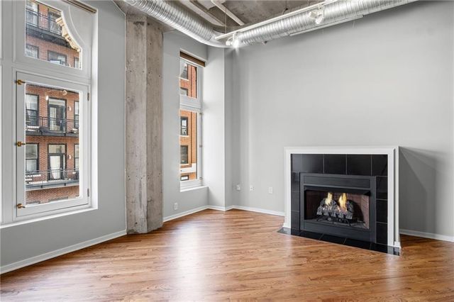 2107 Grand Boulevard 304, Kansas City, MO 64108