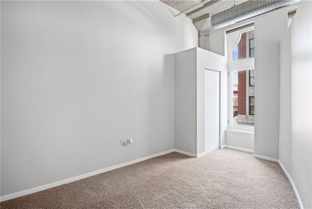 2107 Grand Boulevard 304, Kansas City, MO 64108