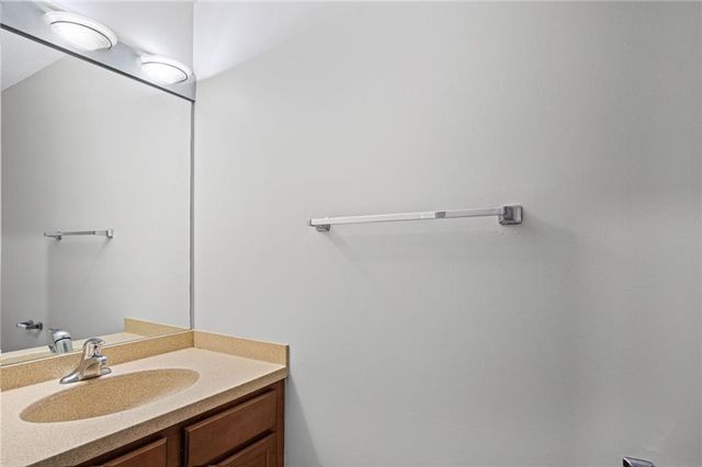 2107 Grand Boulevard 304, Kansas City, MO 64108