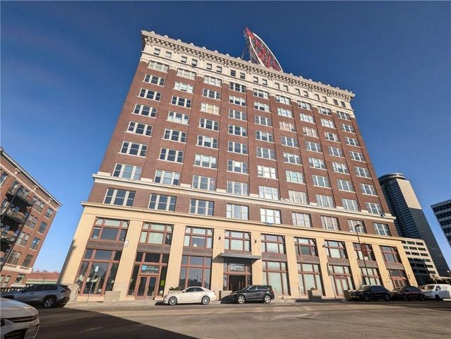 2107 Grand Boulevard 304, Kansas City, MO 64108