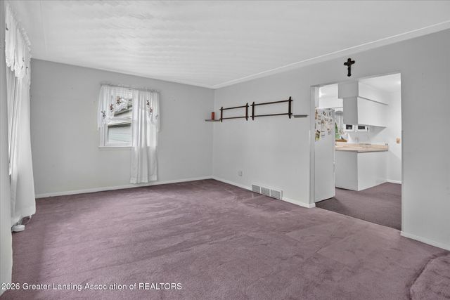 7096 N Hartel Road, Potterville, MI 48876