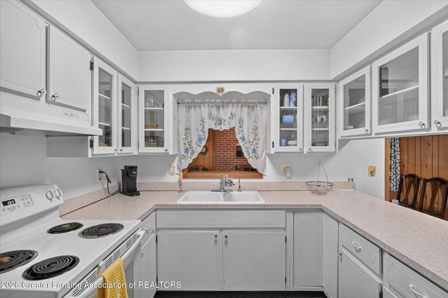 7096 N Hartel Road, Potterville, MI 48876