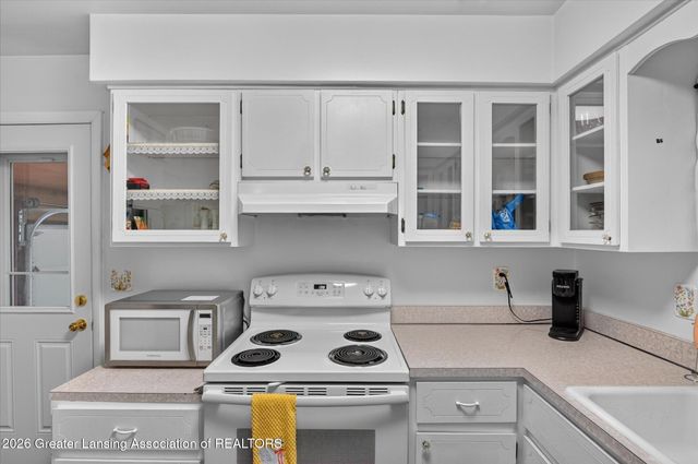 7096 N Hartel Road, Potterville, MI 48876