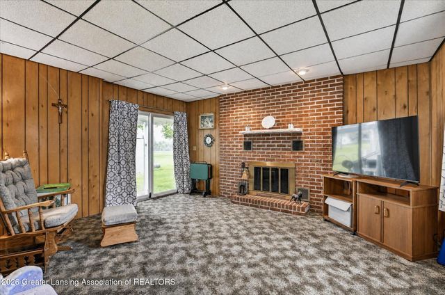 7096 N Hartel Road, Potterville, MI 48876