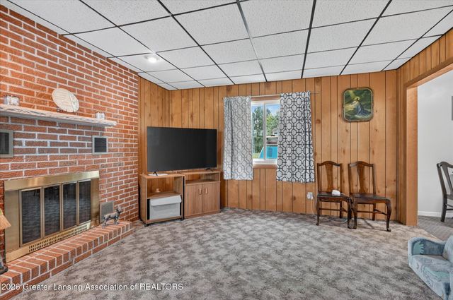 7096 N Hartel Road, Potterville, MI 48876