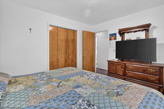 7096 N Hartel Road, Potterville, MI 48876
