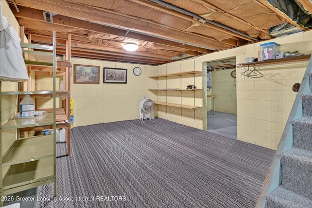 7096 N Hartel Road, Potterville, MI 48876