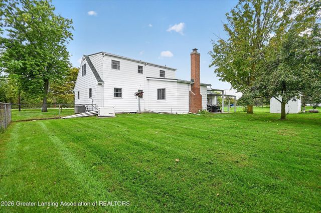 7096 N Hartel Road, Potterville, MI 48876