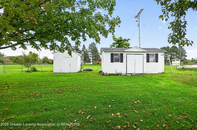 7096 N Hartel Road, Potterville, MI 48876