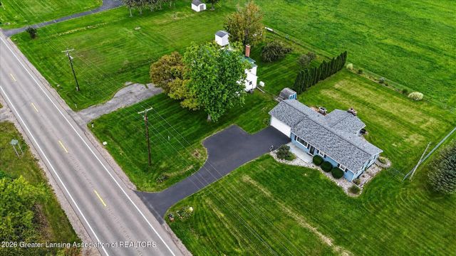 7096 N Hartel Road, Potterville, MI 48876