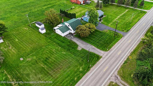 7096 N Hartel Road, Potterville, MI 48876