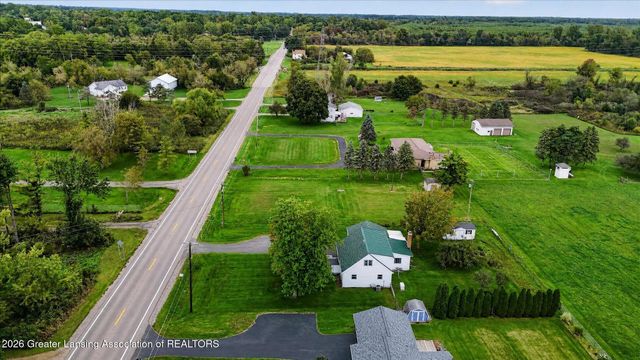 7096 N Hartel Road, Potterville, MI 48876