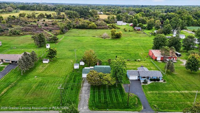 7096 N Hartel Road, Potterville, MI 48876