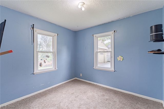 106 E Dresden Avenue, Akron, OH 44301