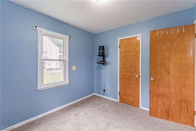 106 E Dresden Avenue, Akron, OH 44301