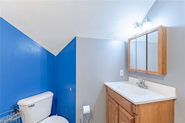 106 E Dresden Avenue, Akron, OH 44301