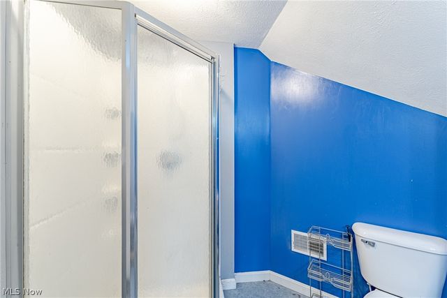 106 E Dresden Avenue, Akron, OH 44301
