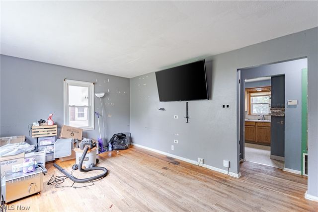 106 E Dresden Avenue, Akron, OH 44301