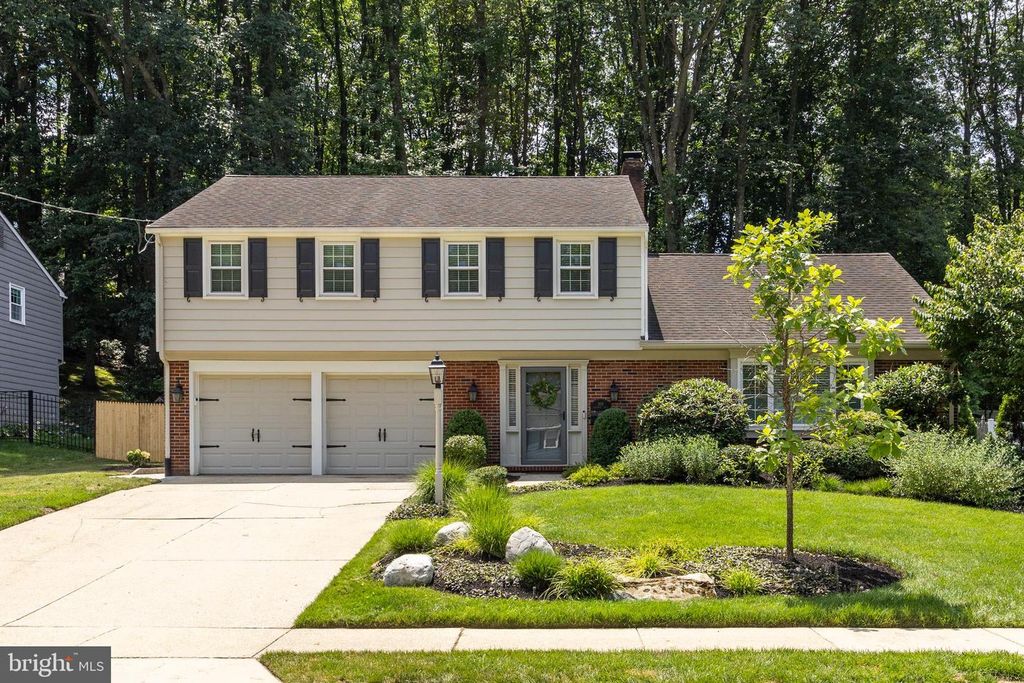 109 BENTWOOD DR, Cherry Hill, NJ 08034