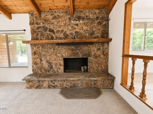 52859 Day Road, La Pine, OR 97739