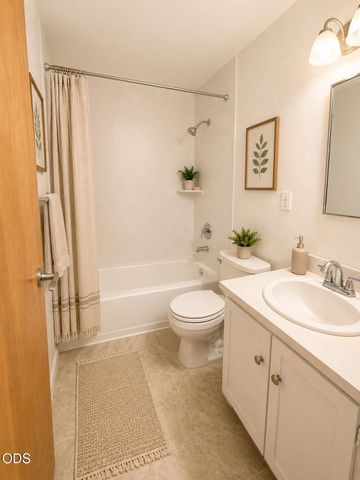 52859 Day Road, La Pine, OR 97739