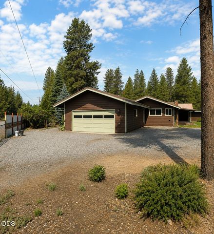 52859 Day Road, La Pine, OR 97739